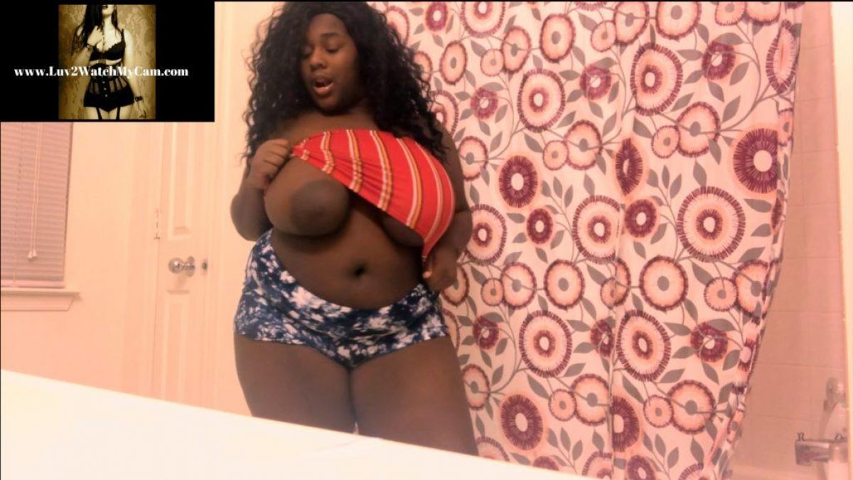Chubby black girl shows off big boobs and ass on webcam